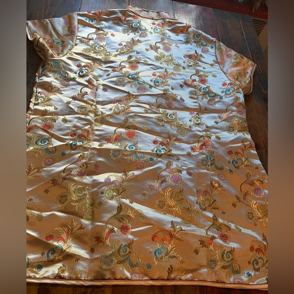 Chinese Traditional Silk Blouse - Picture 2 of 7